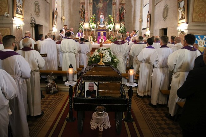 ​Sprovodna misa i ispraćaj preč. Izidora Fereka